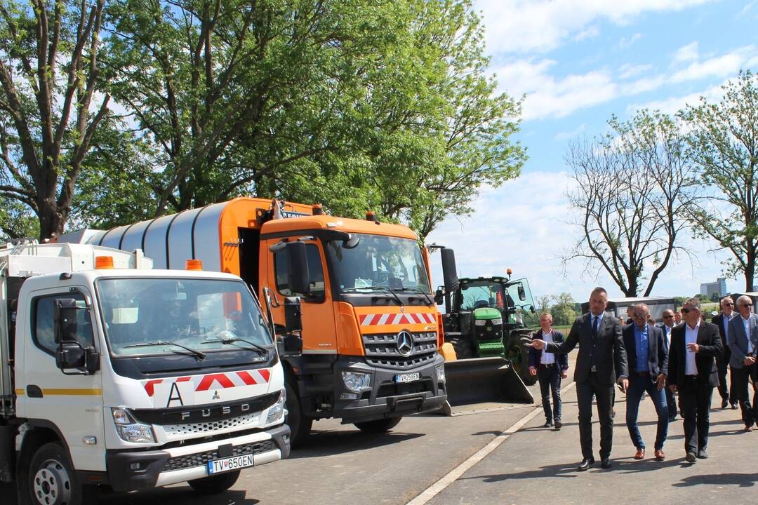 FOTO: V Trebišove otvorili novú kompostáreň, foto 58