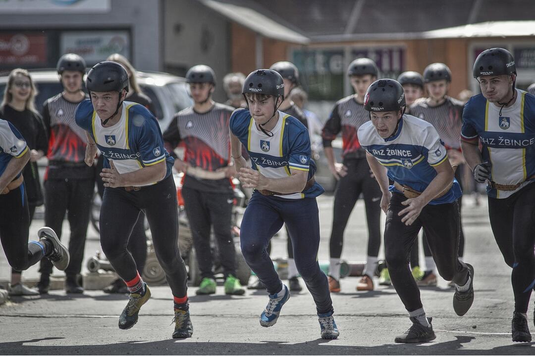 FOTO: Horúci súboj hasičov o Zemplínsky pohár. Pozrite sa na tie výkony, foto 13