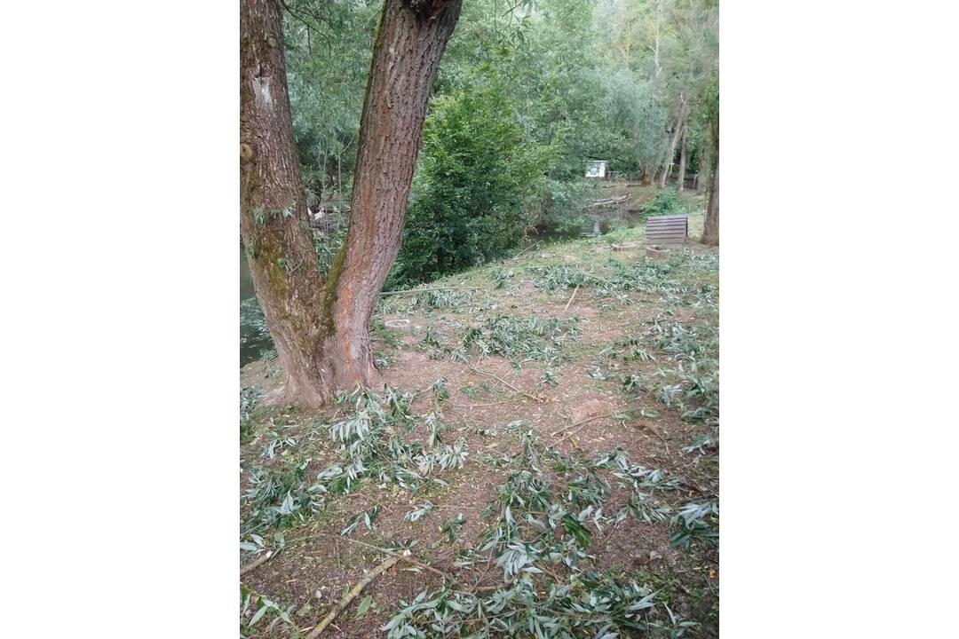 FOTO: Košickú zoologickú záhradu zasiahla veterná smšť, foto 4