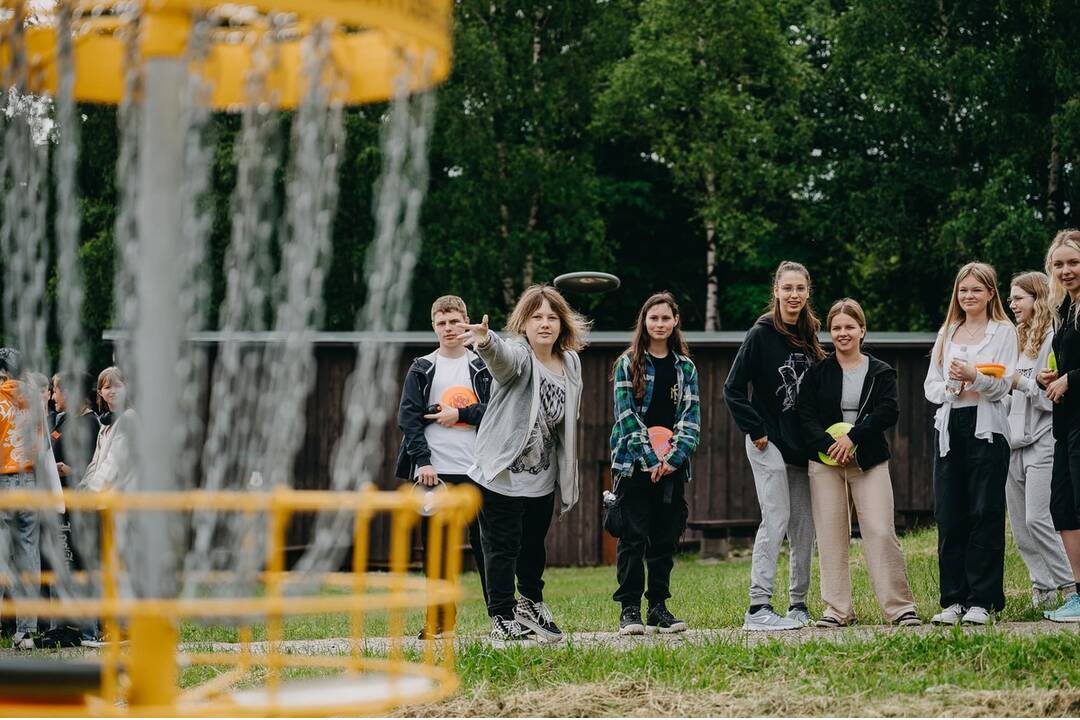 FOTO: Na Jahodnej otvorili novú atrakciu. Je ňou discgolfové ihrisko, foto 4