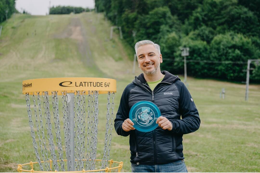FOTO: Na Jahodnej otvorili novú atrakciu. Je ňou discgolfové ihrisko, foto 6