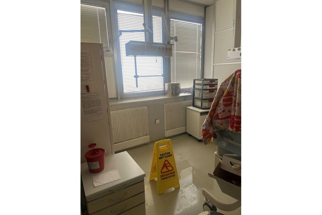 FOTO: Novorodencov liečia v žalostných podmienkach. Košická neonatológia potrebuje nutnú renováciu, foto 4