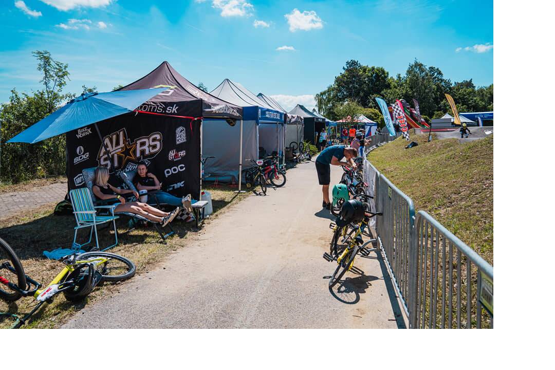 FOTO: Košičania majú nový pumptrack. Otestovali ho profesionálni jazdci, foto 3