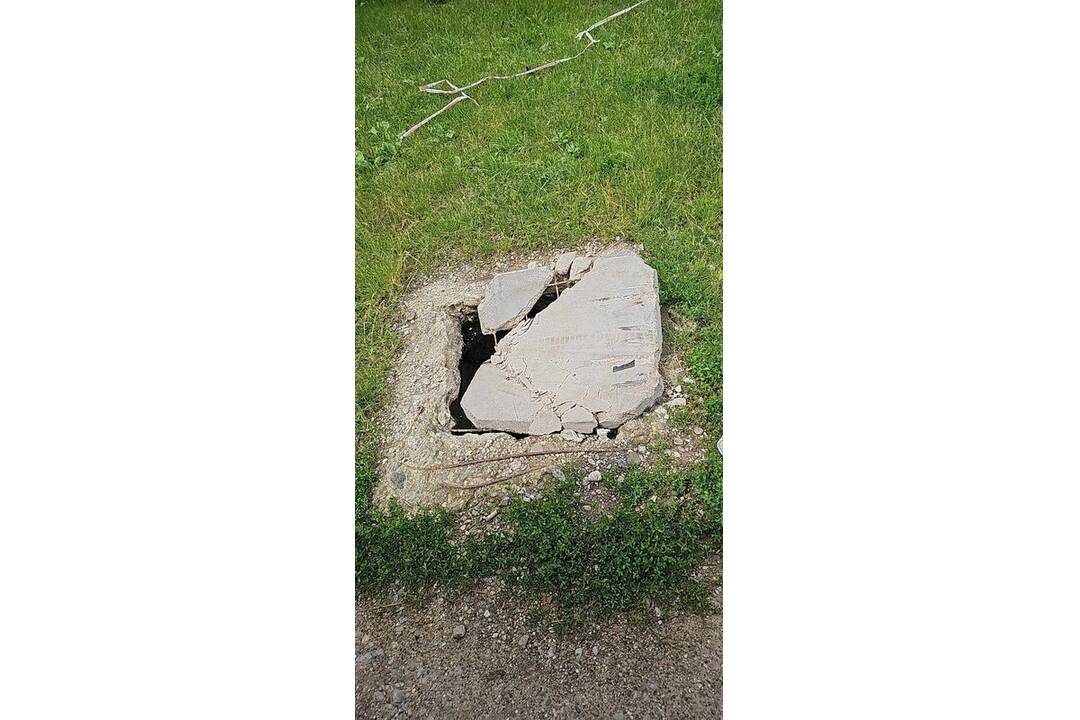 FOTO: V mestskej časti Nad jazerom prebiehajú údržbové práce, foto 9