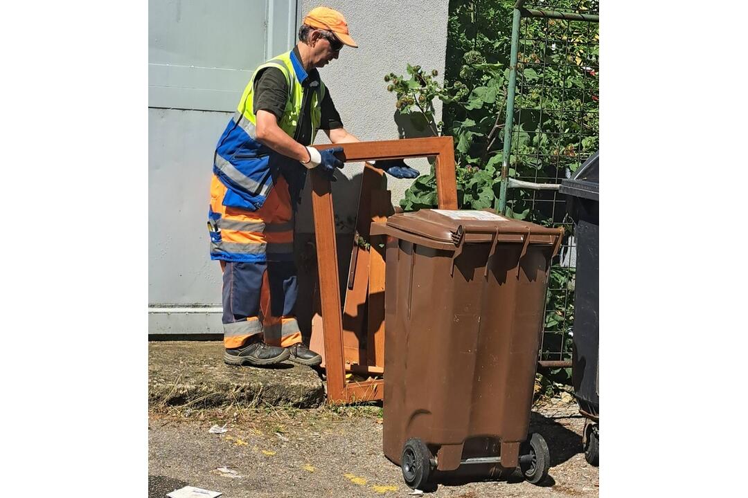 FOTO: Veľké upratovanie v mestskej časti Západ. Čo všetko po sebe obyvatelia nechali?, foto 3