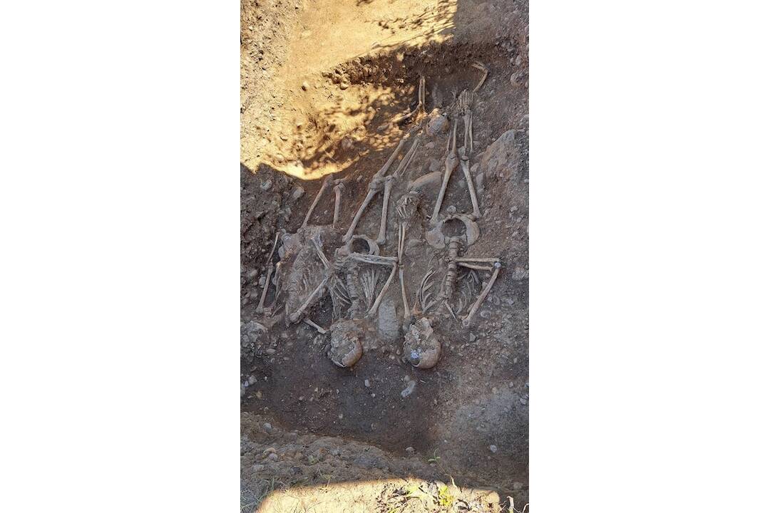 FOTO: V Ťahanovciach odhalili masový hrob poľských vojakov, foto 1