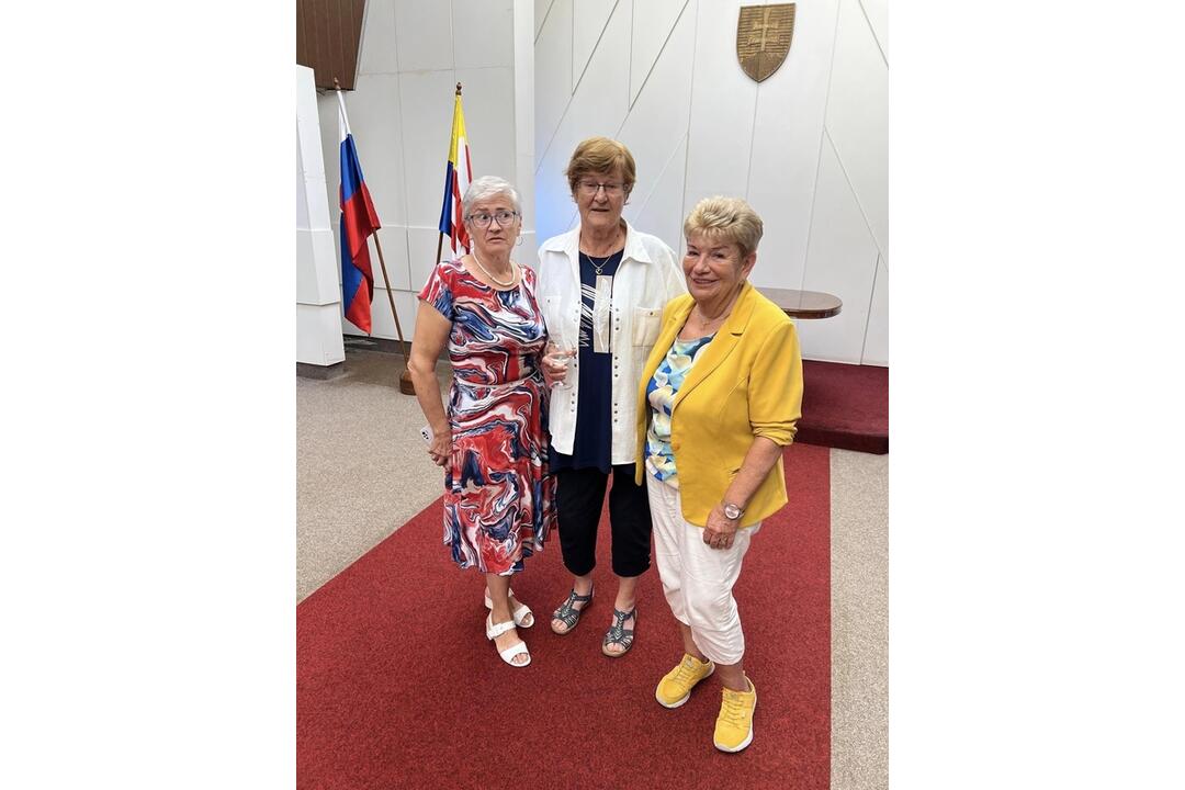 FOTO: Staromestskí oslávenci slávia jubileá. 101. narodeniny oslavujú so starostom, foto 8