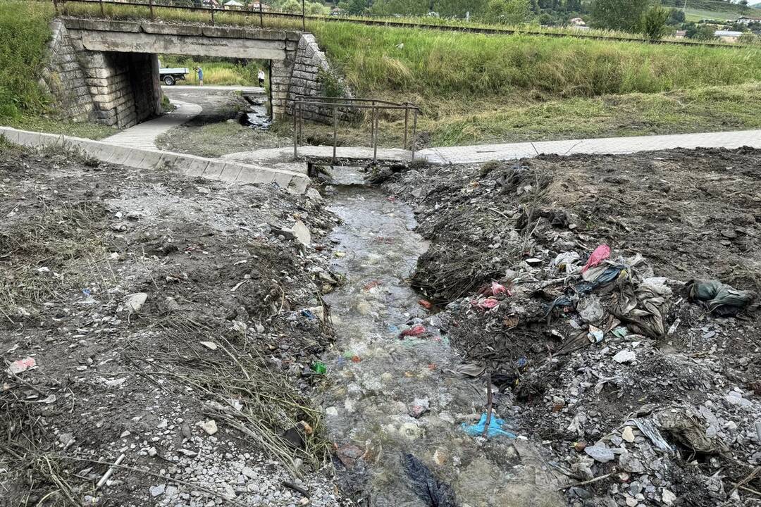 FOTO: Odpad, ktorý zachytila norná stena Vodnej nádrže Ružín, foto 6