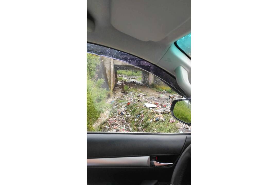 FOTO: Odpad, ktorý zachytila norná stena Vodnej nádrže Ružín, foto 8