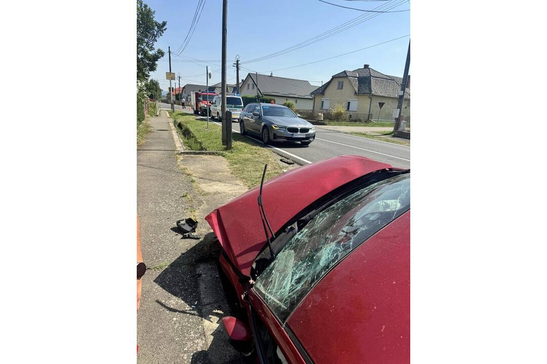 FOTO: Tragická nehoda v Čeľovciach si vyžiadala jeden ľudský život, foto 5