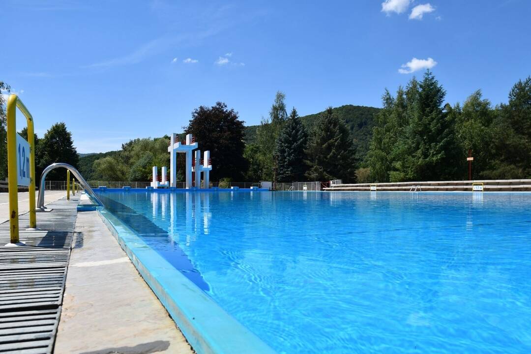 FOTO: Na kúpalisku v Rožňave sa nielen osviežite, ale si aj zašportujete, foto 4
