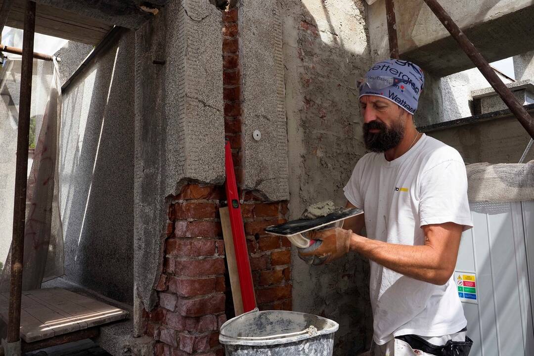 FOTO: Stavebné práce na portáloch na Verejnom cintoríne, foto 1