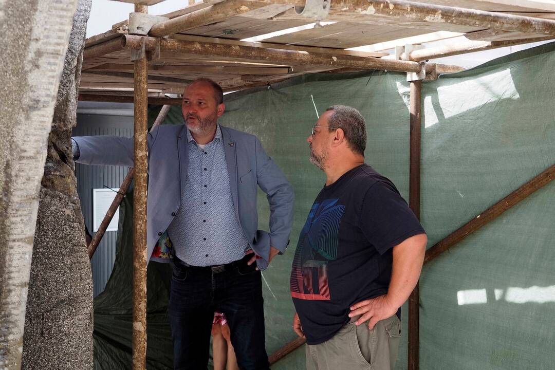 FOTO: Stavebné práce na portáloch na Verejnom cintoríne, foto 2