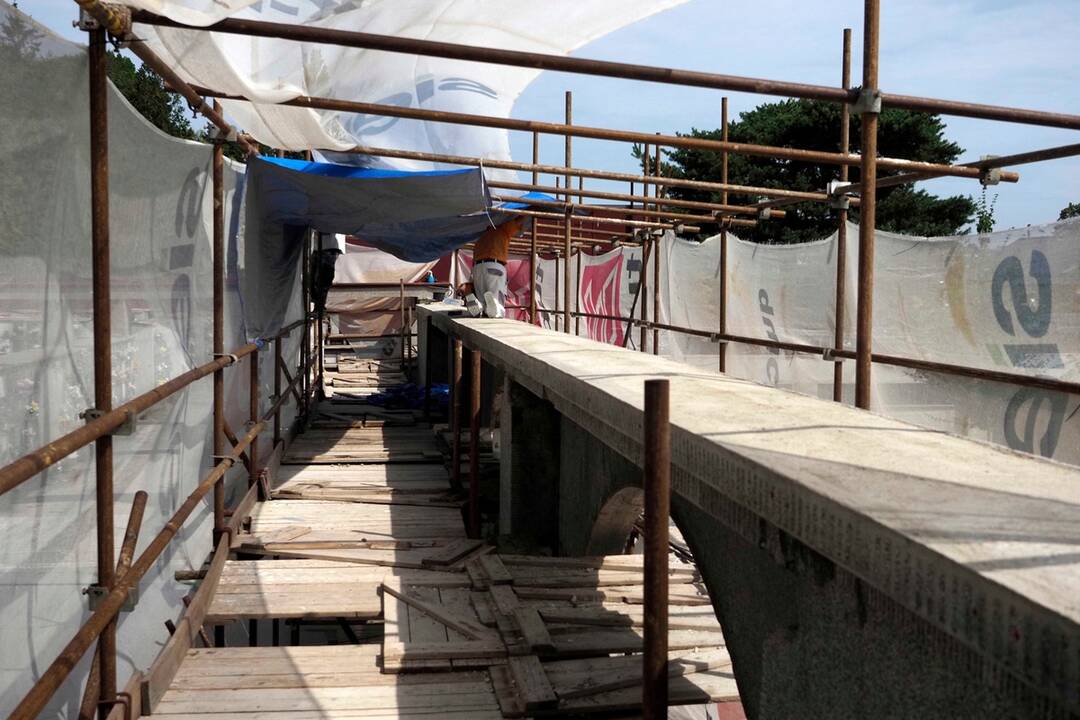 FOTO: Stavebné práce na portáloch na Verejnom cintoríne, foto 4