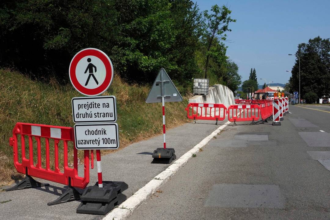 FOTO: Stavebné práce na opornom múre na Rastislavovej obmedzujú dopravu, foto 2