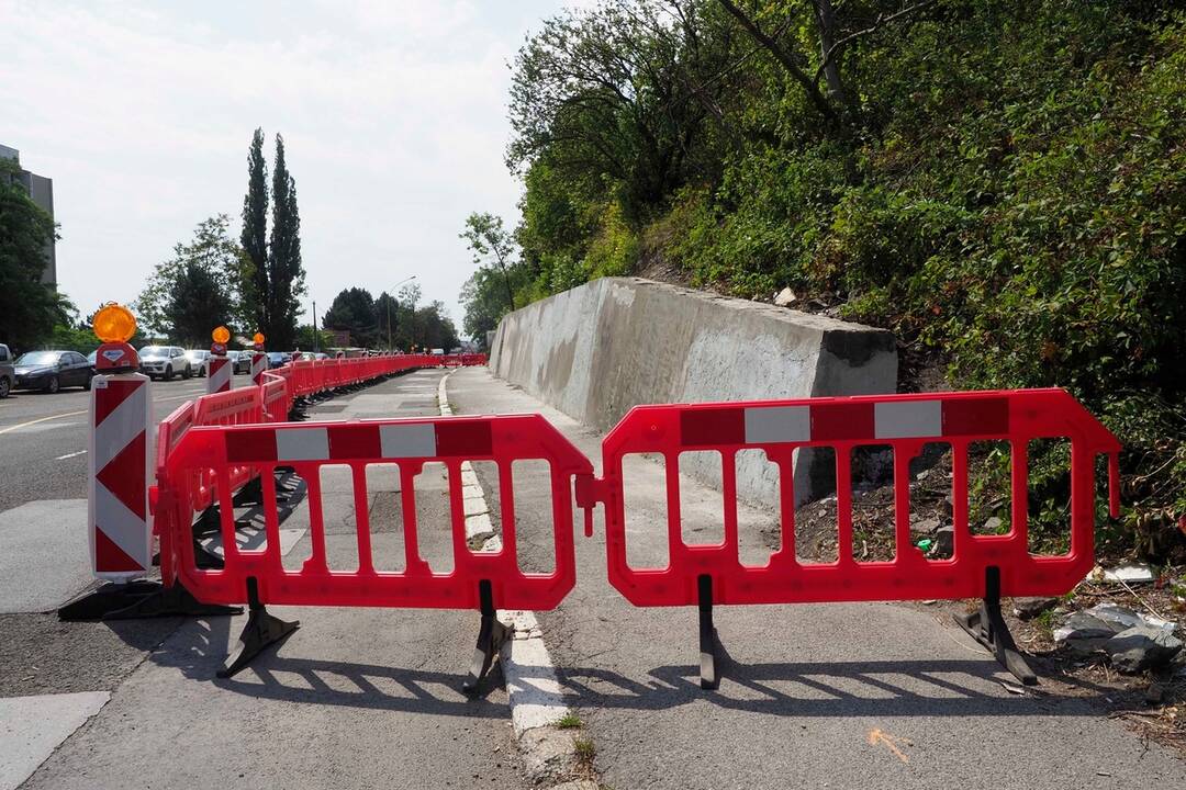 FOTO: Stavebné práce na opornom múre na Rastislavovej obmedzujú dopravu, foto 3