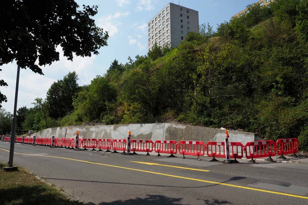 FOTO: Stavebné práce na opornom múre na Rastislavovej obmedzujú dopravu, foto 5