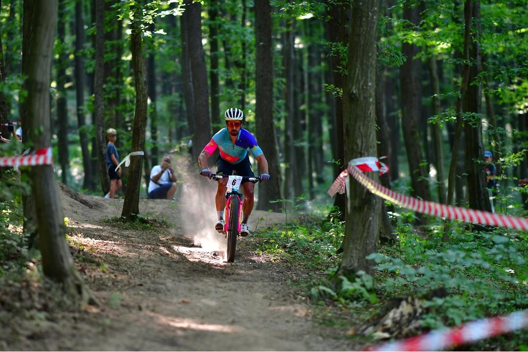 FOTO: Pretekal pre radosť a skončil druhý. Sagan ukončil kariéru na košickom cross-country, foto 1