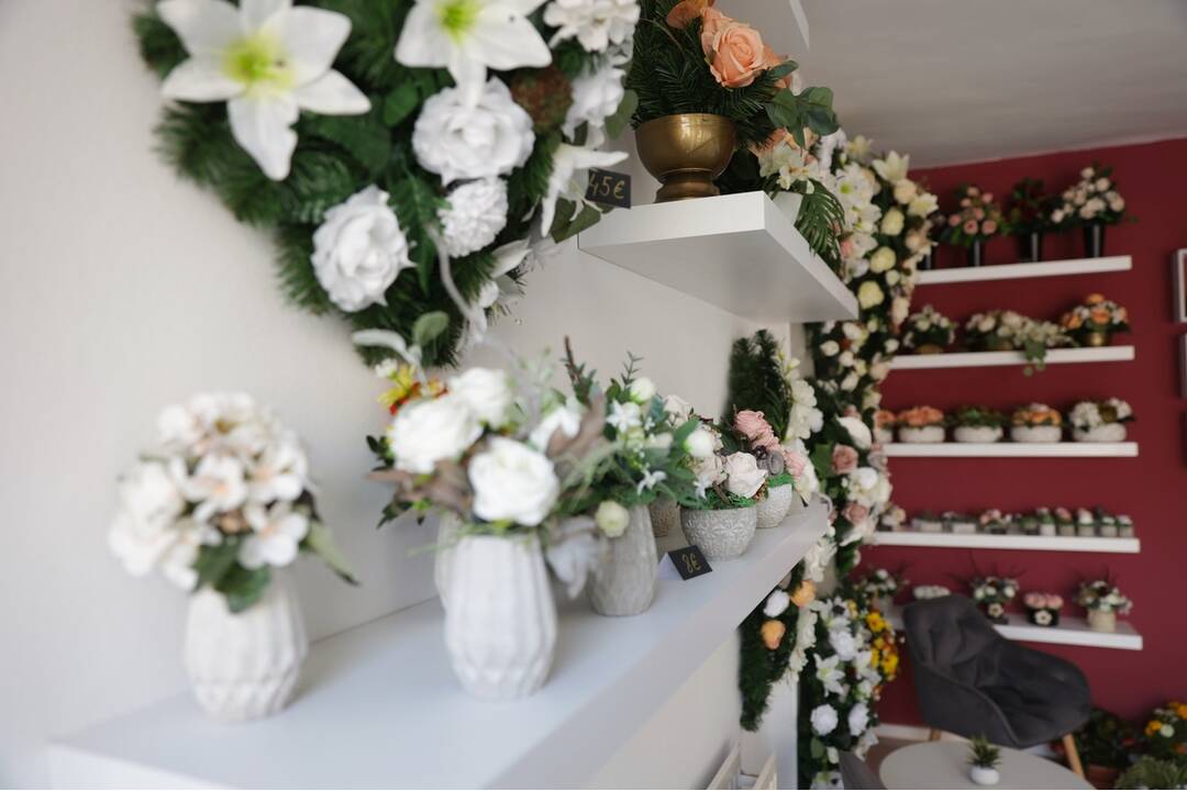 FOTO: Na Verejnom cintoríne v Košiciach otvorili nové kvetinárstvo, foto 2