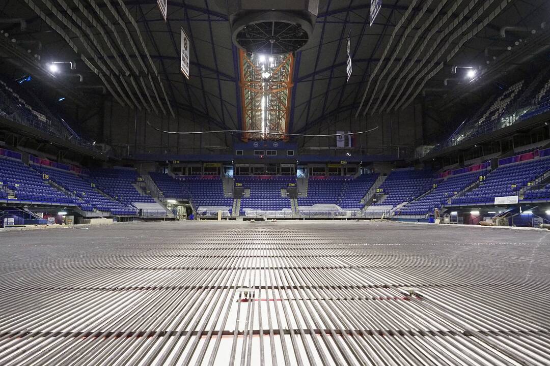 FOTO:  Rekonštrukcia Steel arény je hotová na 60 percent, foto 1