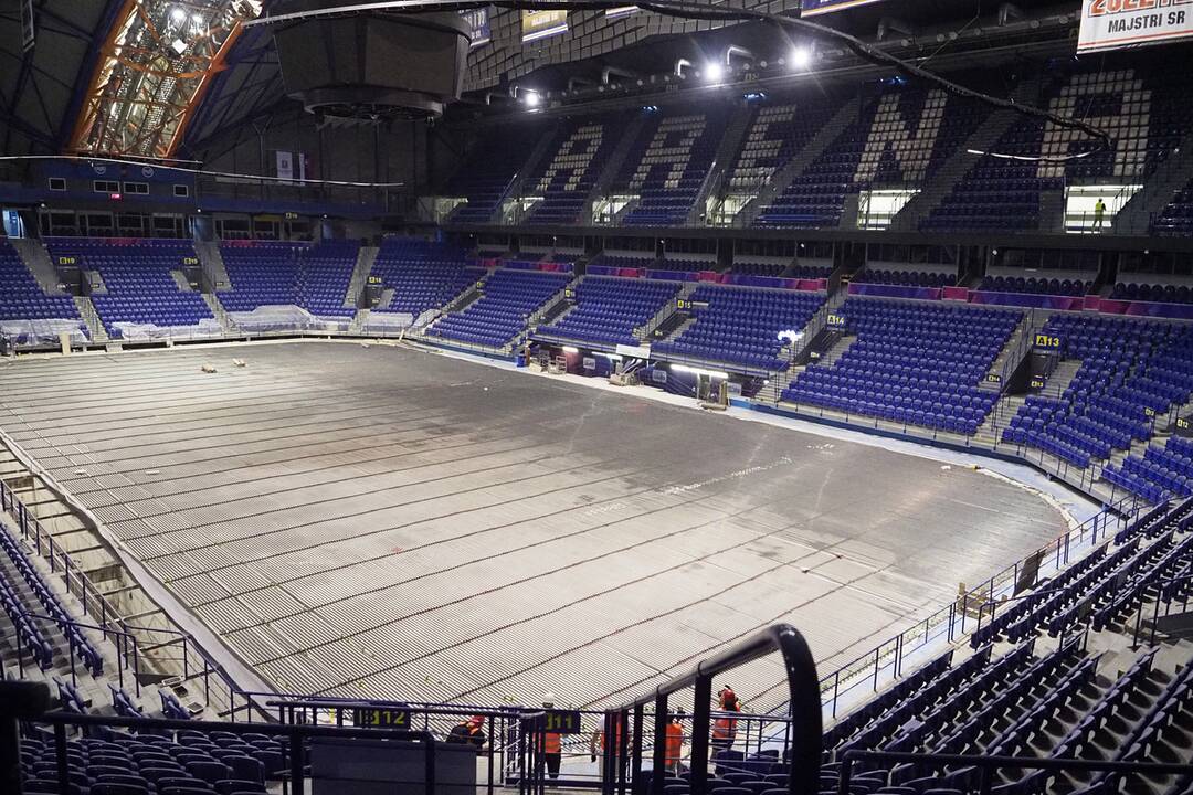 FOTO:  Rekonštrukcia Steel arény je hotová na 60 percent, foto 2