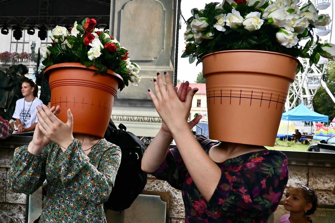 FOTO: V Spišskej Novej Vsi po roku opäť ožili sochy, foto 38