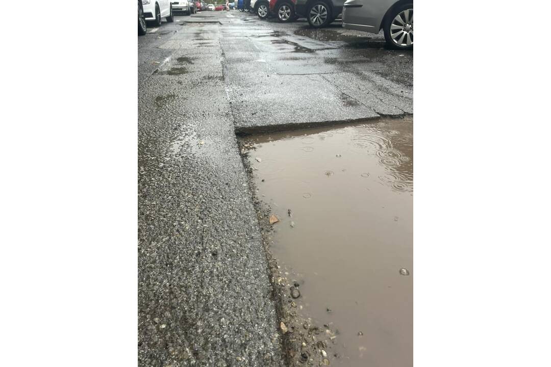 FOTO: Obrovské diery na Terase nie je po tme vôbec vidieť, foto 1