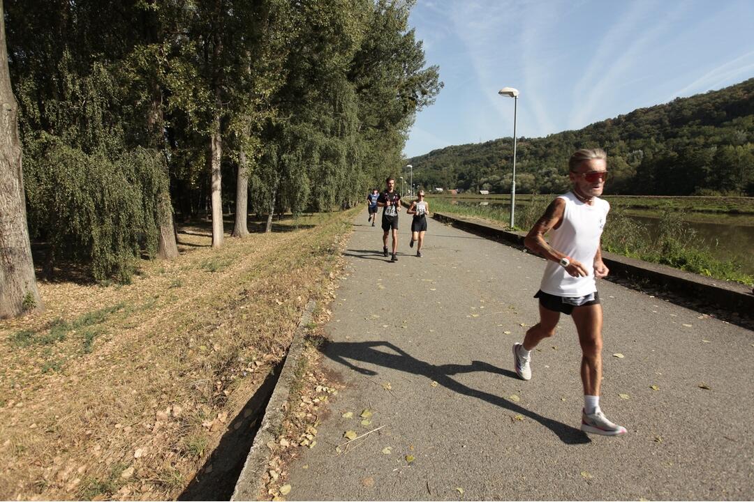 FOTO: 14. ročník Jazerného maratónu v Košiciach sa vydaril. Bežcov neodradili ani extrémne teploty, foto 9