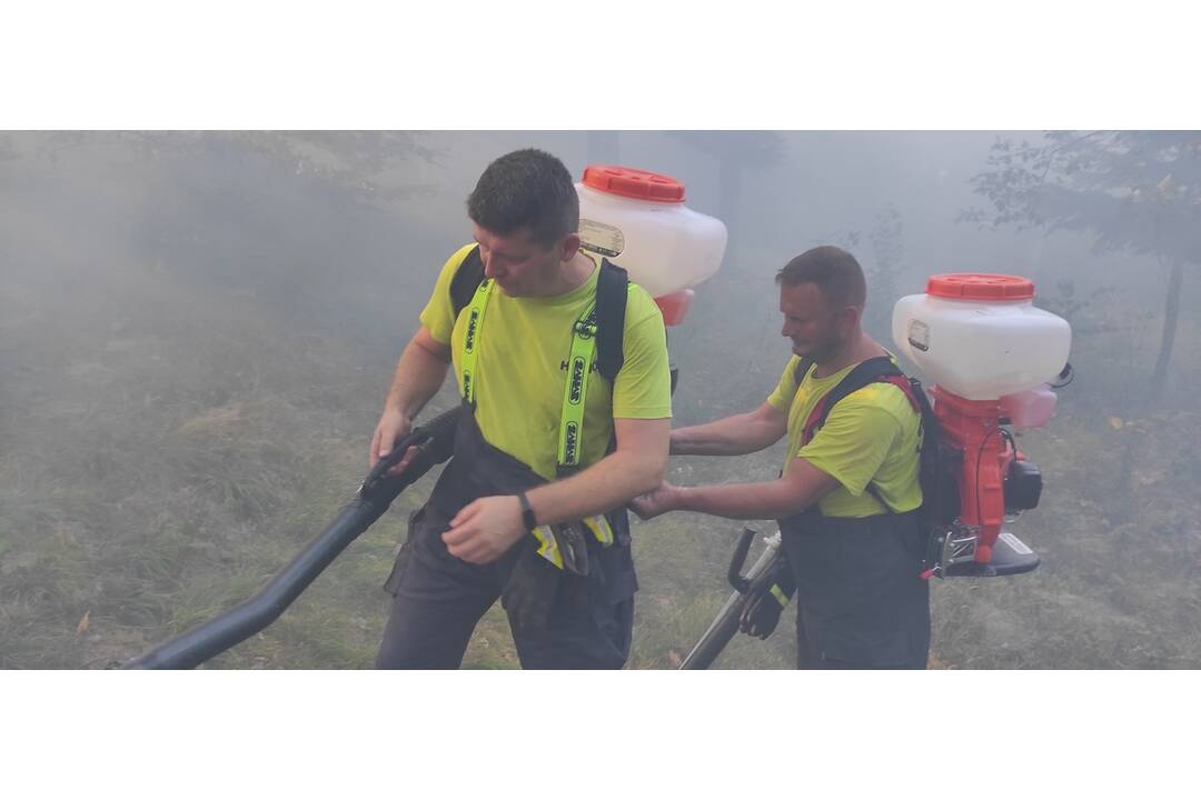 FOTO: Neďaleko Tomášovského výhľadu vypukol požiar, foto 10