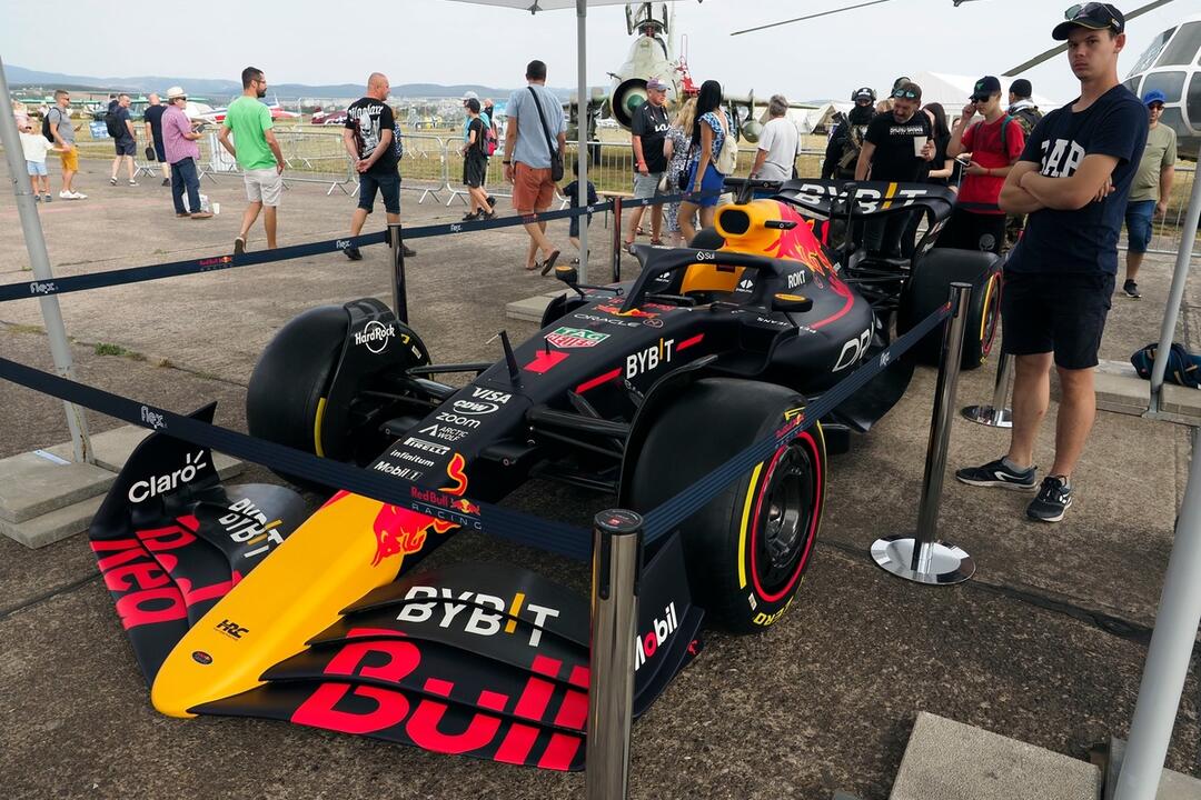 FOTO: Letecké dni zahltili košickú oblohu. Ako to vyzeralo v metropole východu počas víkendu?, foto 23