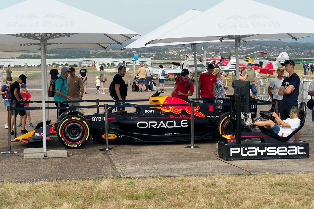 FOTO: Letecké dni zahltili košickú oblohu. Ako to vyzeralo v metropole východu počas víkendu?, foto 26