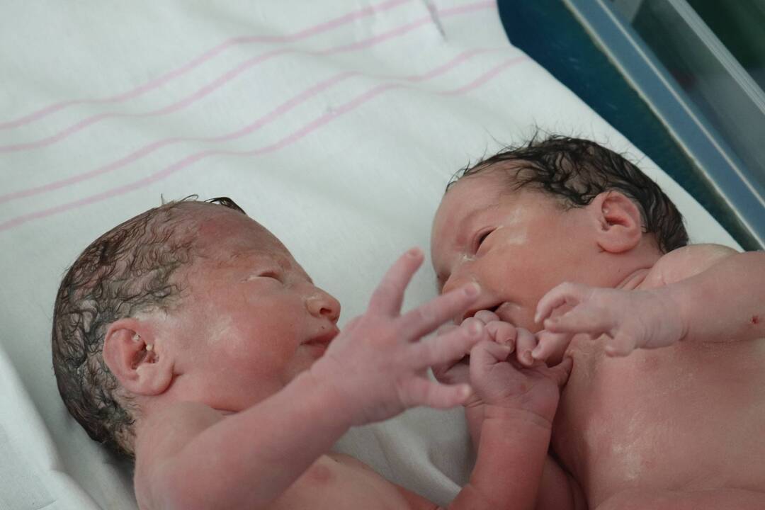 FOTO: Dvojičky Jarko a Ivka prišla na svet v Košiciach prirodzeným pôrodom, foto 3