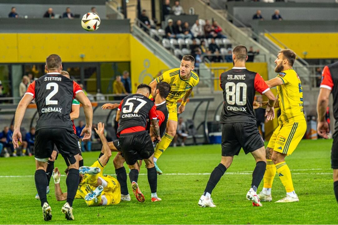 FOTO: Košickú futbalovú arénu zaplnili farby Košíc a Trnavy. Atmosféru dotváralo vyše 5-tisíc divákov, foto 18