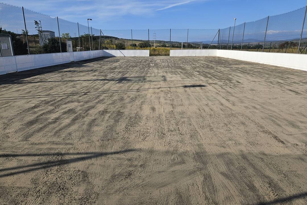 FOTO: Mestská časť Košice - Krásna zrekonštruovala multifunkčné ihrisko, foto 3