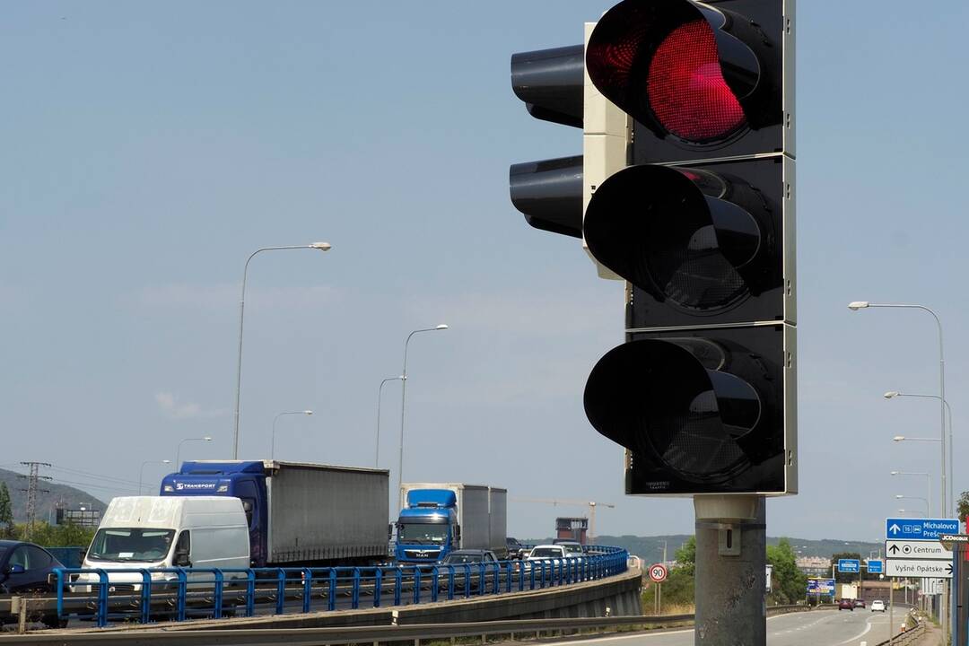 FOTO: Nové svetelné zariadenie na Južnom nábreží, foto 2