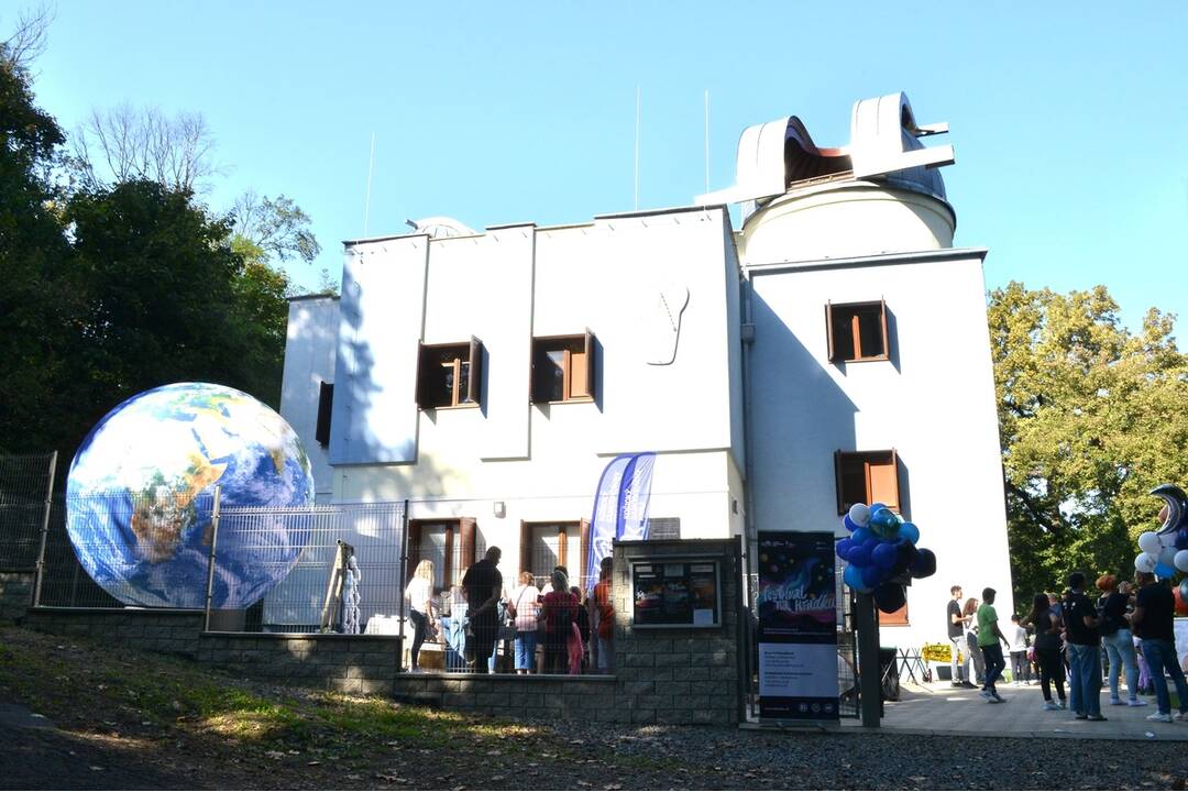 FOTO: V Krajskej hvezdárni v Michalovciach otvorili novú multifunkčnú sieň Galileo, foto 4