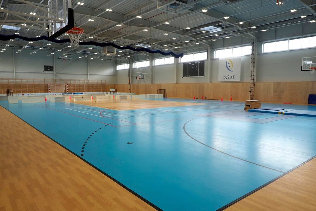FOTO: Nová športová hala v Ťahanovciach teší mladých športovcov, foto 3