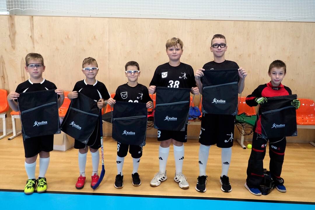 FOTO: Nová športová hala v Ťahanovciach teší mladých športovcov, foto 8