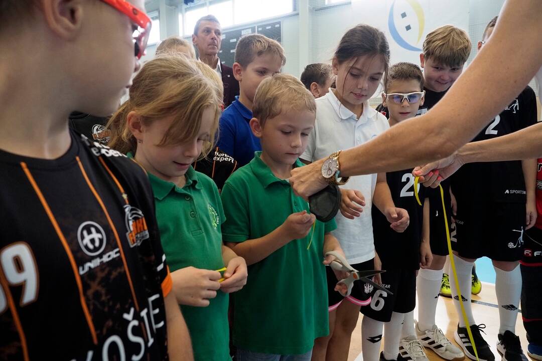 FOTO: Nová športová hala v Ťahanovciach teší mladých športovcov, foto 11