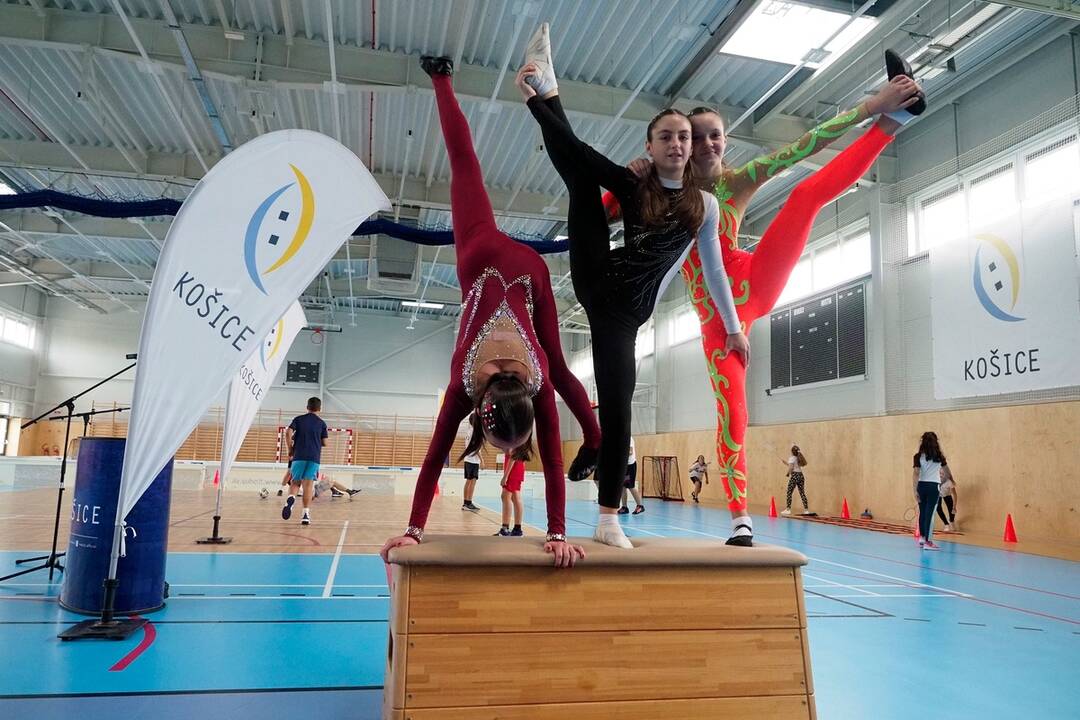 FOTO: Nová športová hala v Ťahanovciach teší mladých športovcov, foto 24