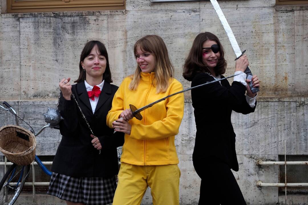 FOTO: Košickí študenti premenili Hlavnú ulicu na španielsku La Ramblu, foto 25