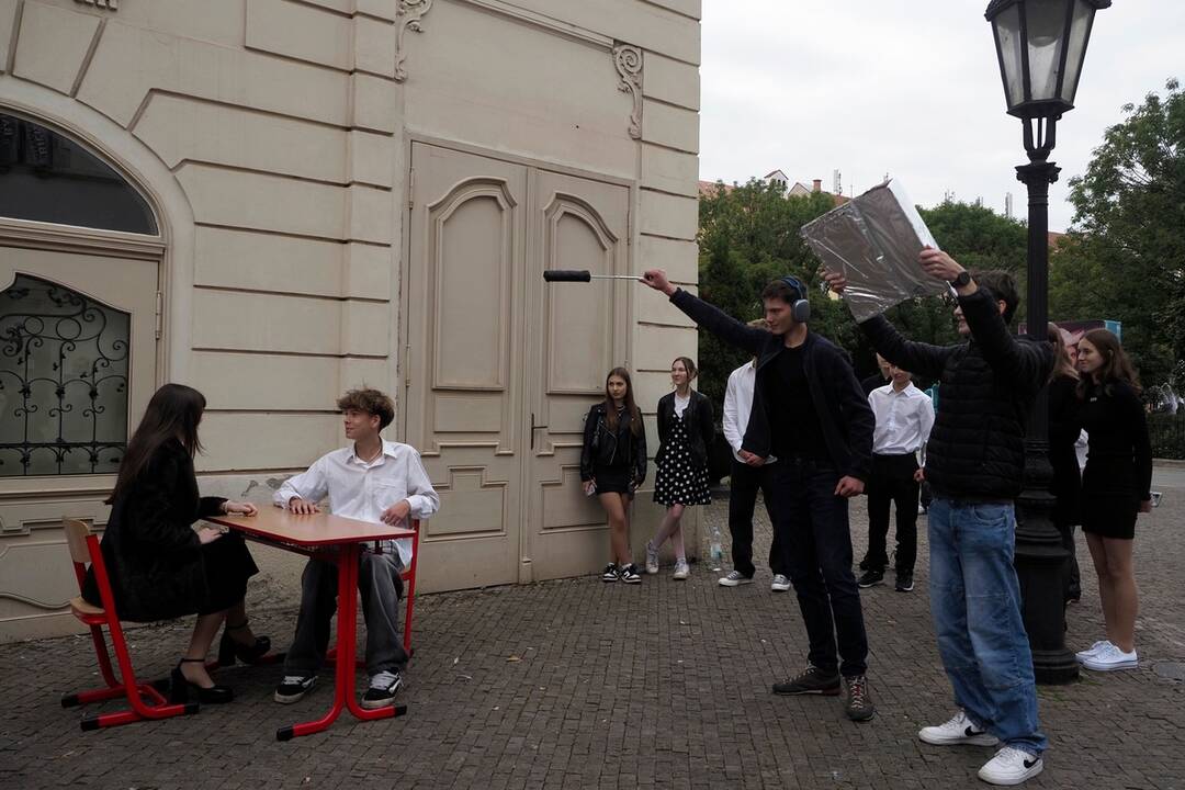 FOTO: Košickí študenti premenili Hlavnú ulicu na španielsku La Ramblu, foto 30