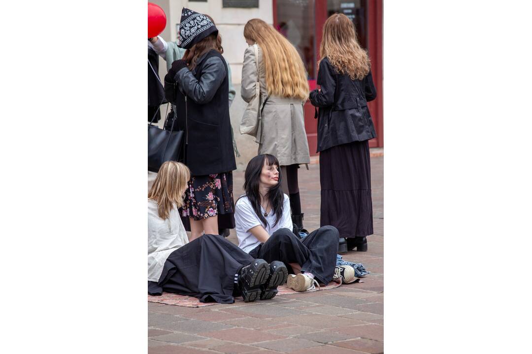 FOTO: Košickí študenti premenili Hlavnú ulicu na španielsku La Ramblu, foto 42
