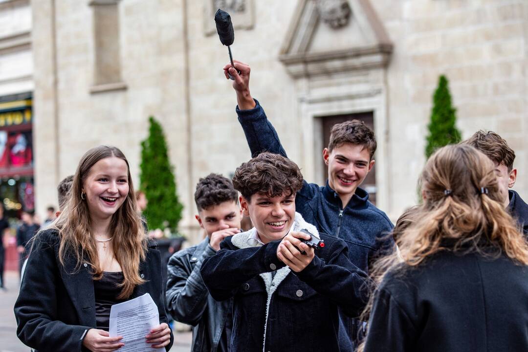 FOTO: Košickí študenti premenili Hlavnú ulicu na španielsku La Ramblu, foto 49