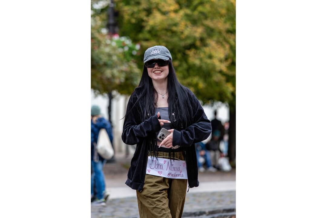 FOTO: Košickí študenti premenili Hlavnú ulicu na španielsku La Ramblu, foto 13