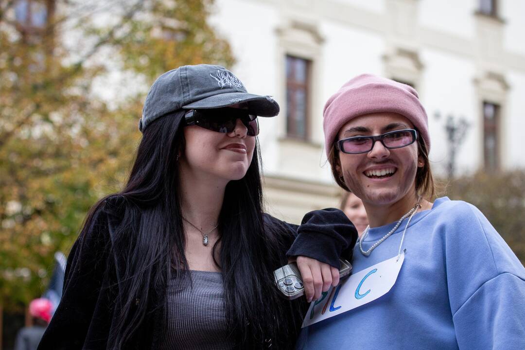 FOTO: Košickí študenti premenili Hlavnú ulicu na španielsku La Ramblu, foto 51