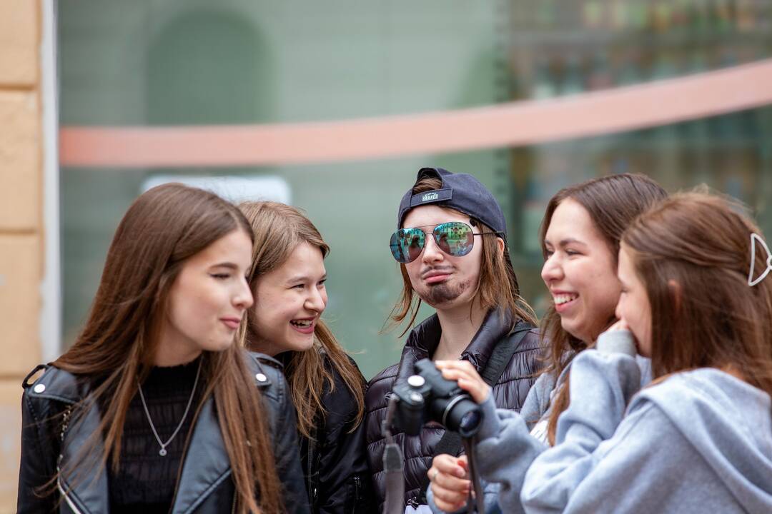FOTO: Košickí študenti premenili Hlavnú ulicu na španielsku La Ramblu, foto 8