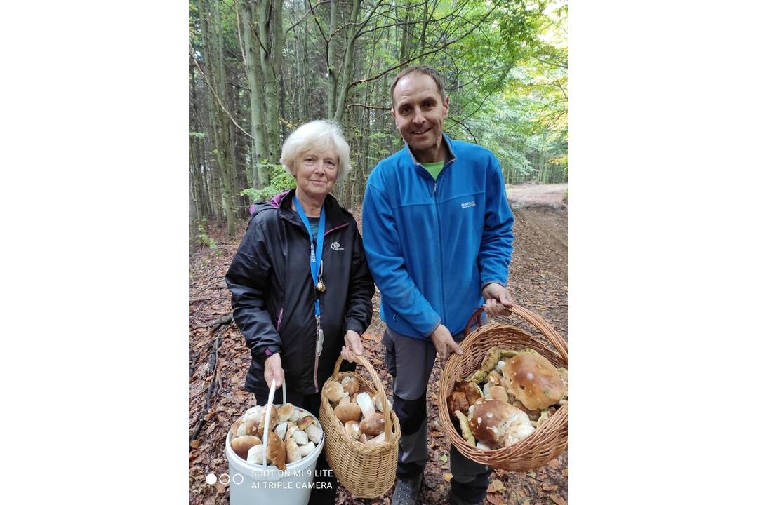 FOTO: Hubári sa vytešujú z plných košíkov, foto 21