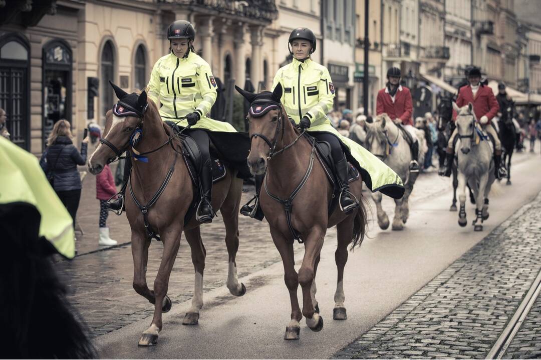 FOTO: Košicami viedol sprievod koní. Konala sa tradičná Hubertova jazda, foto 6
