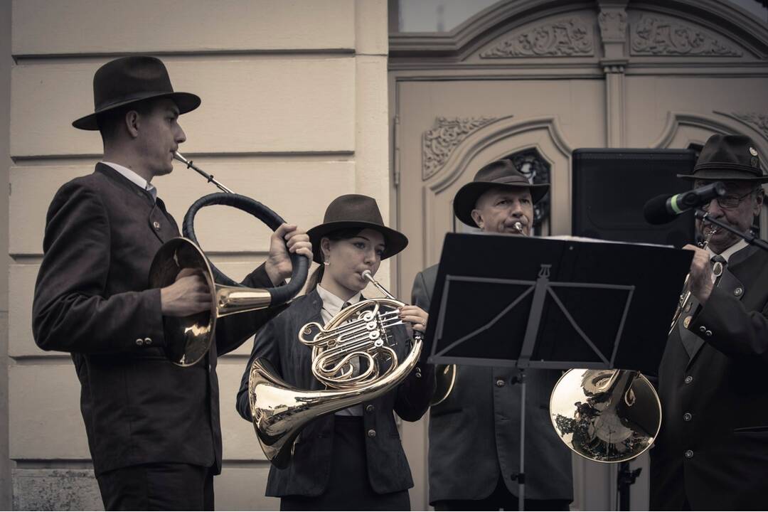 FOTO: Košicami viedol sprievod koní. Konala sa tradičná Hubertova jazda, foto 26